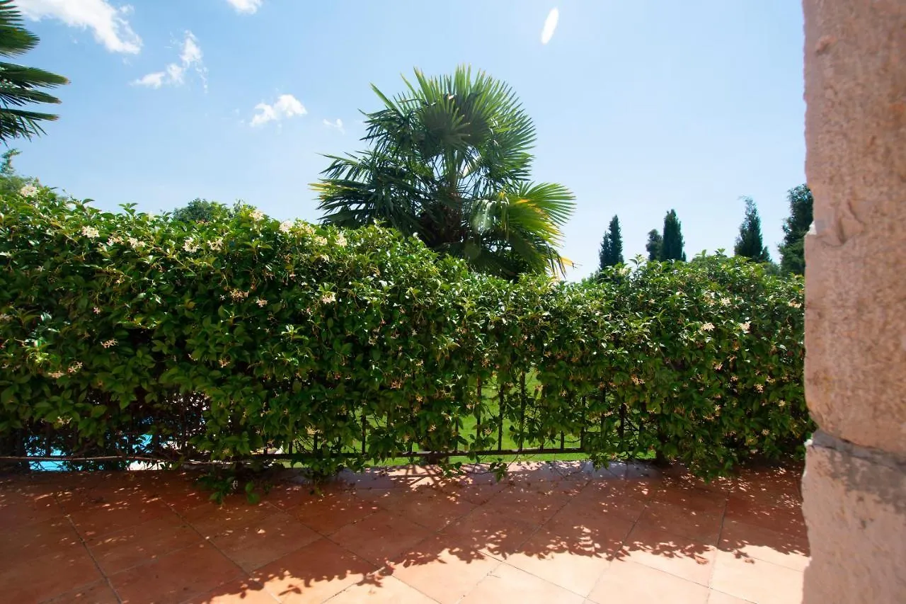 Villa Micheline Kosinozici 0*,